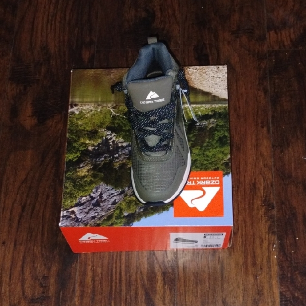 Ozark Trail Men's Green Hiking Shoes